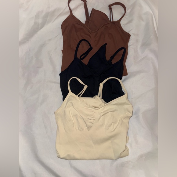 3 NWOT Women's Bodysuit Cami Tank Tops in Brown, Black & Cream OQQ size large - Picture 2 of 9